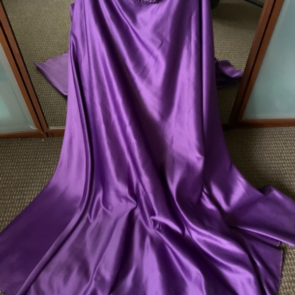 Beautiful grad dress - Picture 7 of 7